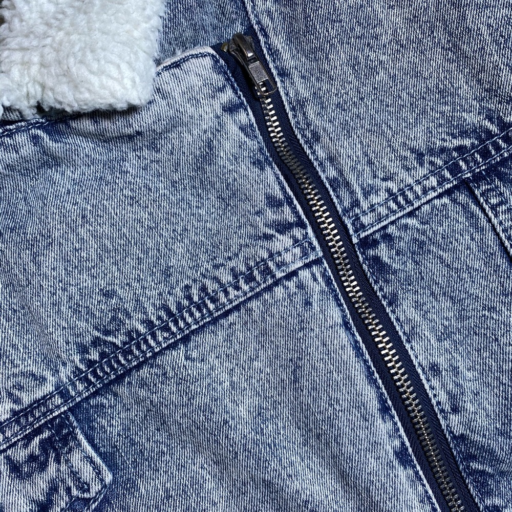 Denim jacket - Picture 9 of 11